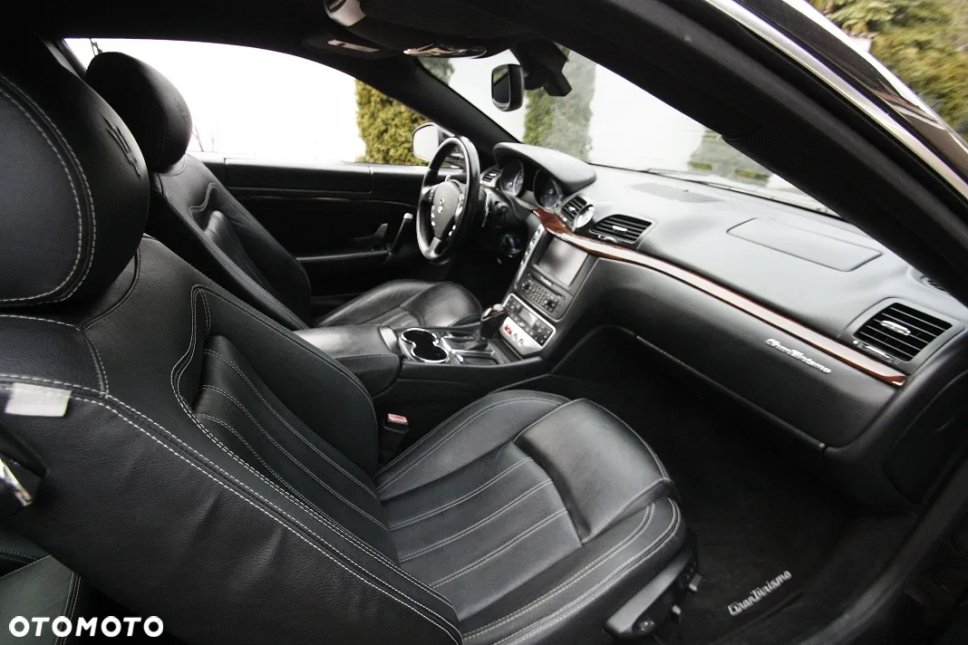 Maserati GranTurismo - 12