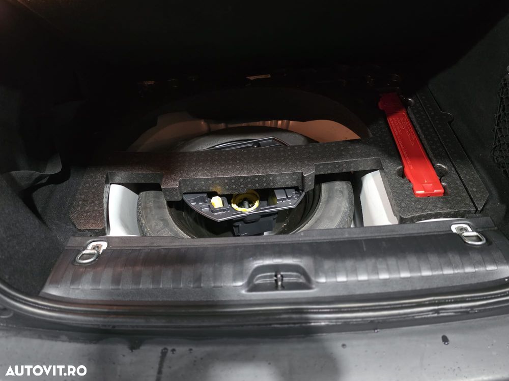 Peugeot 2008 1.2 PureTech Turbo S&S Allure - 12