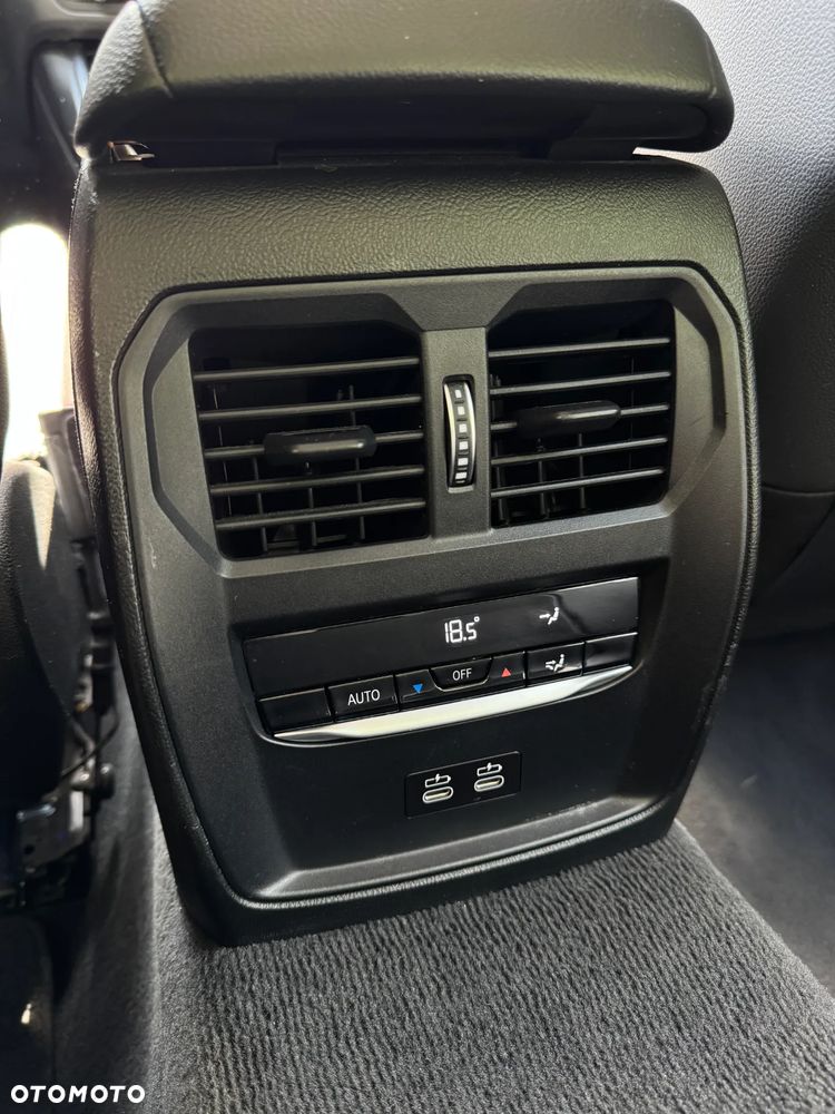 BMW Seria 3 320i xDrive Sport Line - 27