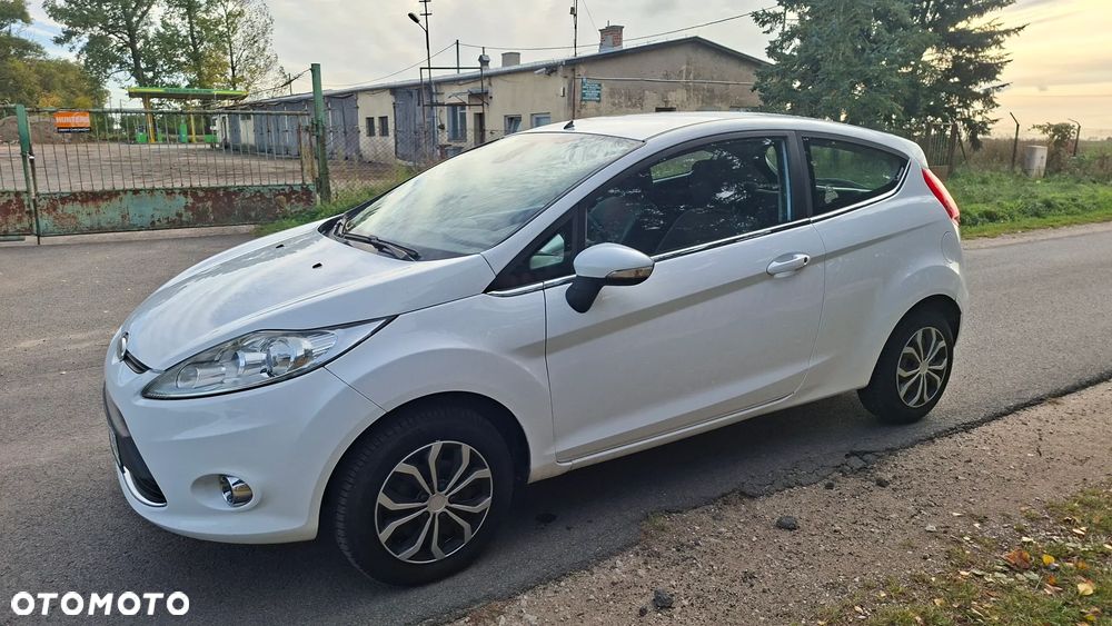Ford Fiesta 2009 photo 3