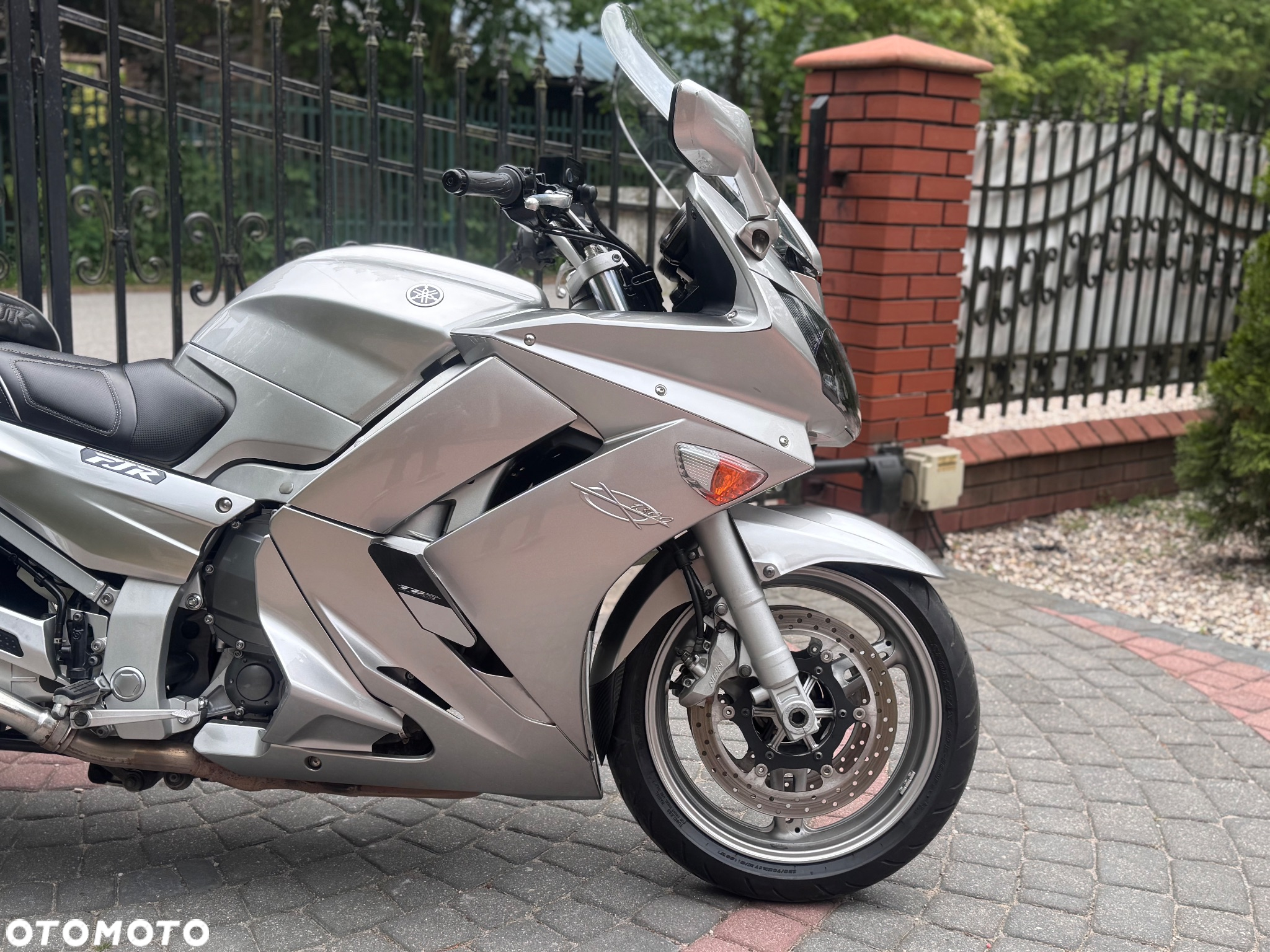 Yamaha FJR - 11