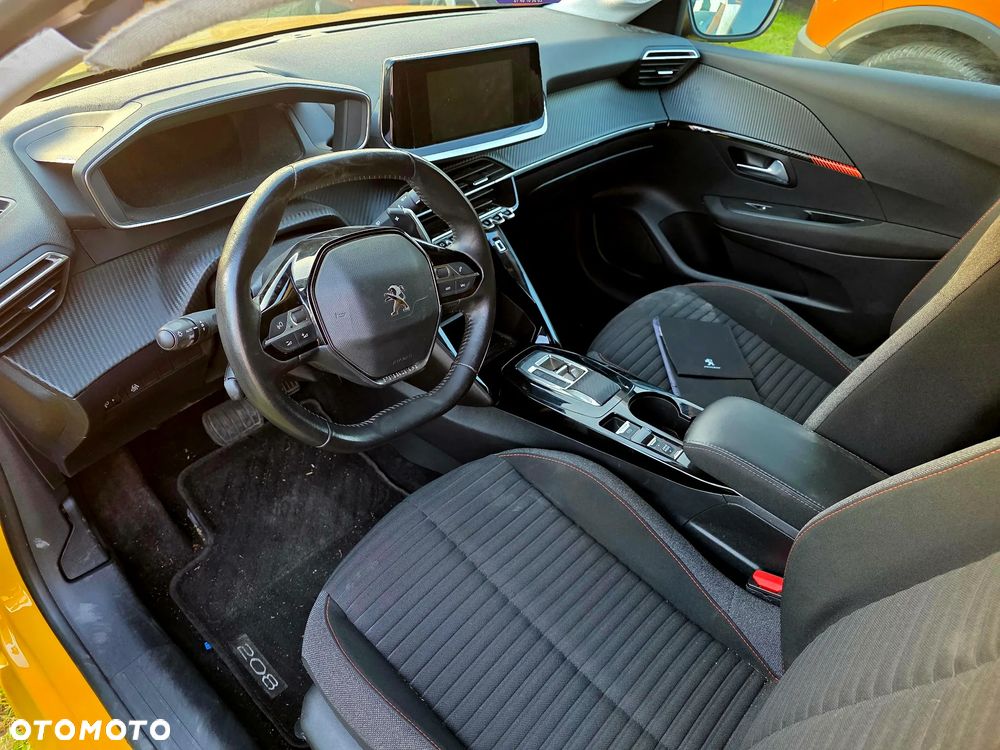 Peugeot 208 1.2 PureTech Active S&S EAT8 - 7