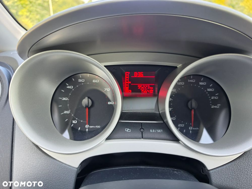 Seat Ibiza SC 1.4 16V Style - 19