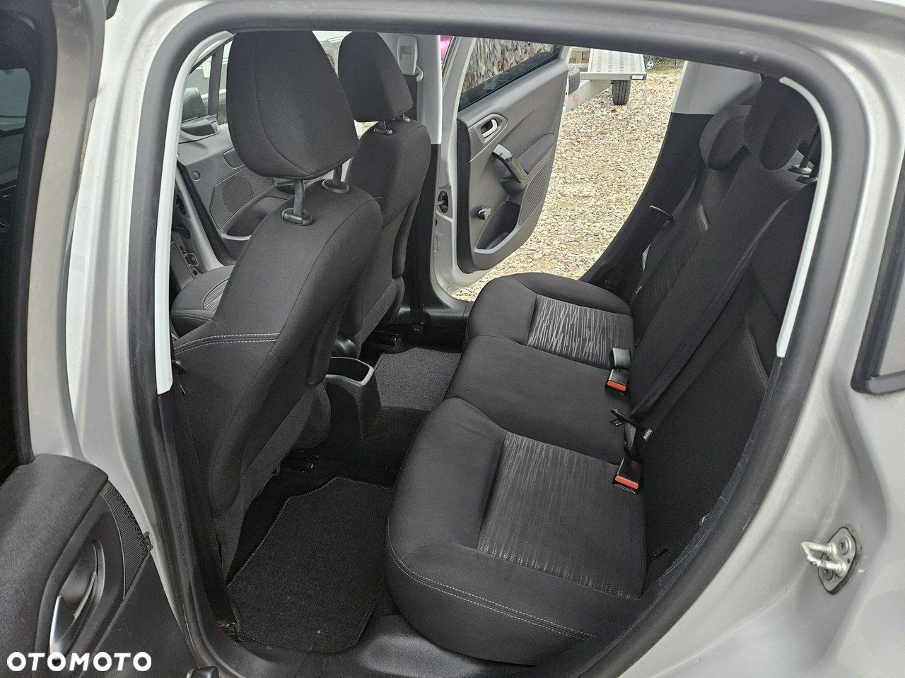 Peugeot 208 - 9