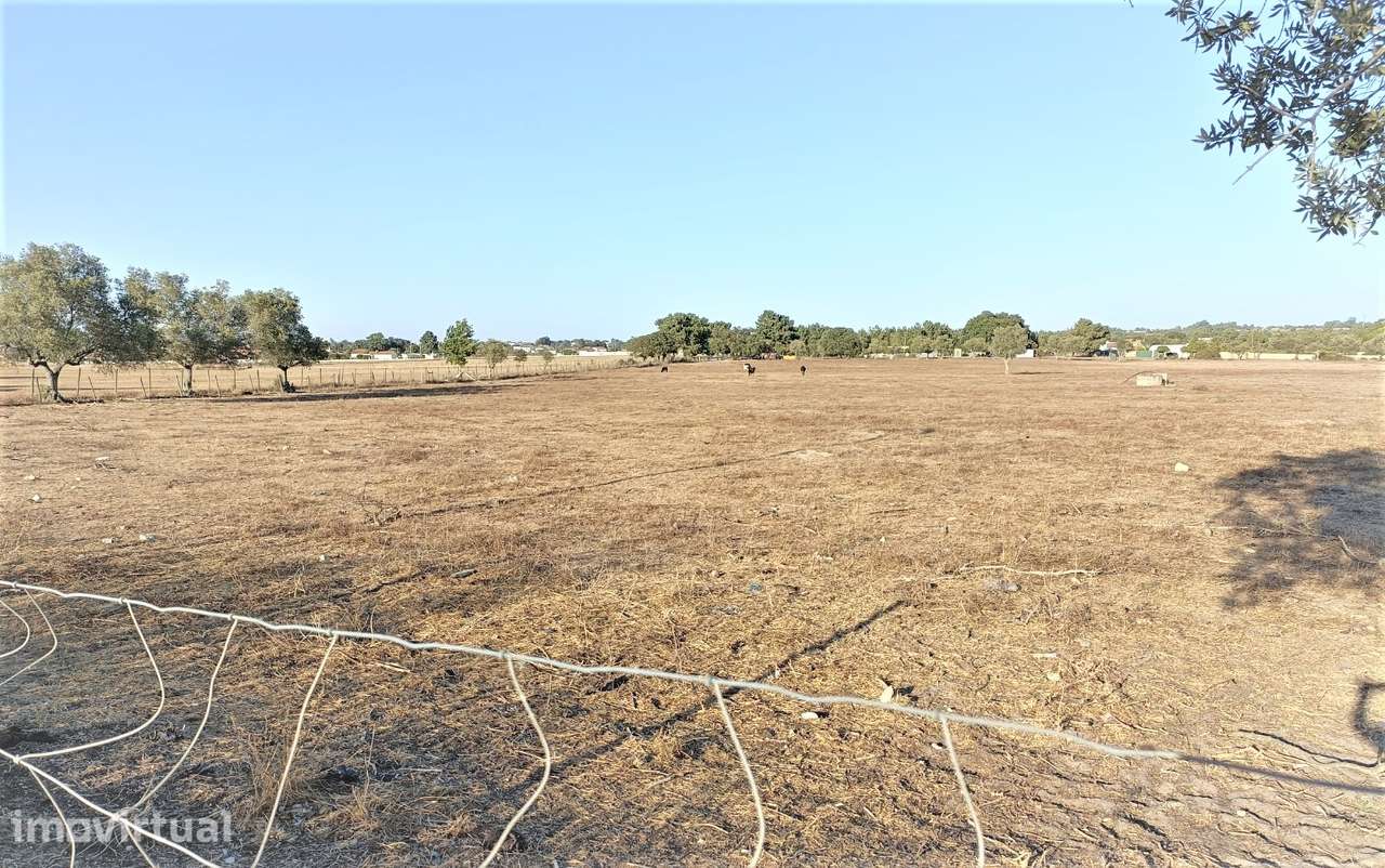 Terreno urbano em Alhos Vedros com 14.000 m² - Grande imagem: 5/14
