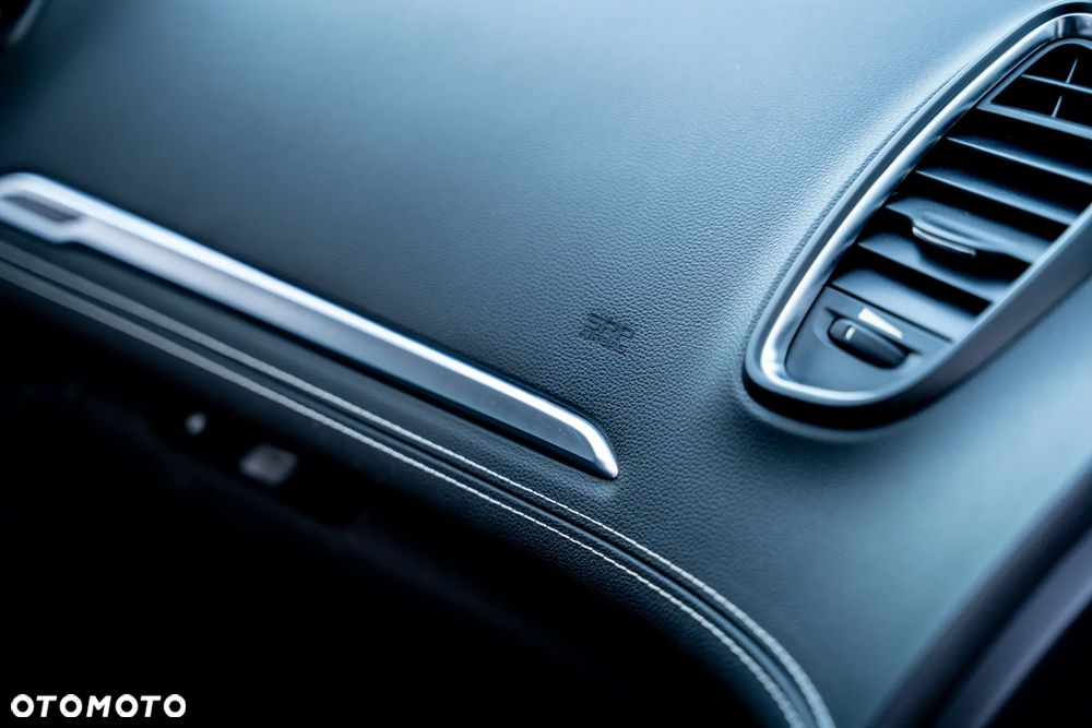 Renault Grand Scenic - 25