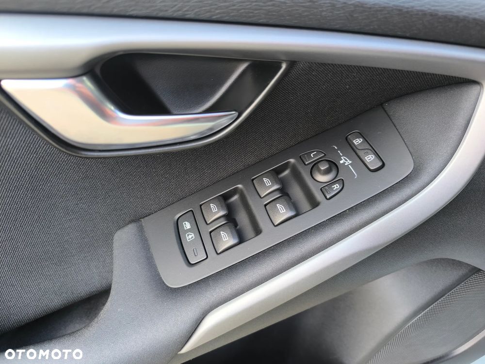 Volvo V40 D2 Momentum - 22