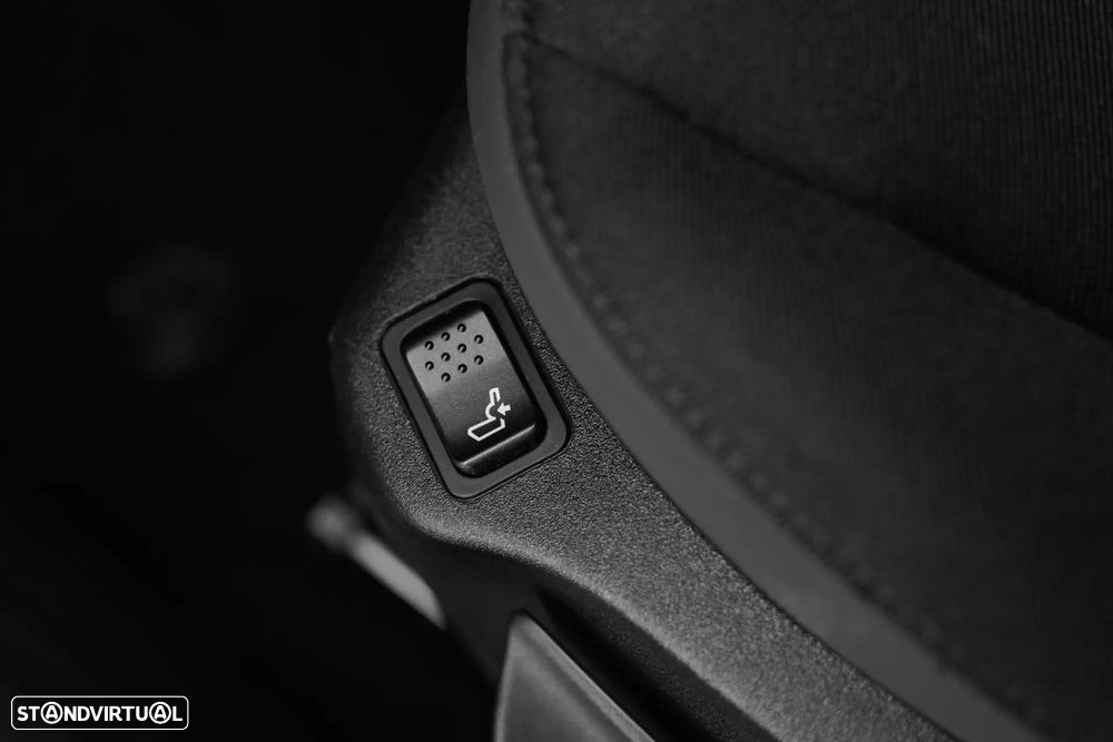 Jeep Renegade 1.0 T Limited - 37