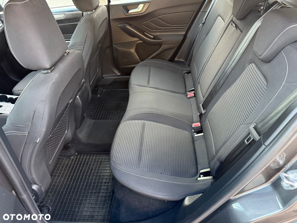 Ford Focus 1.5 EcoBlue Start-Stopp-System TITANIUM - 11