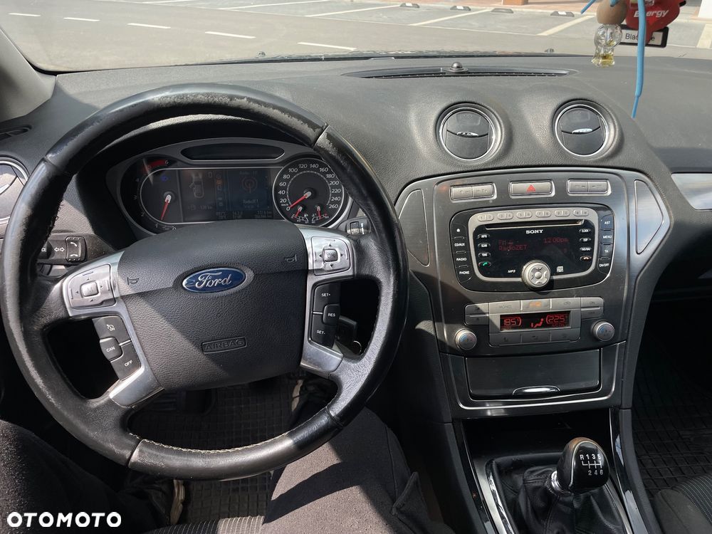 Ford Mondeo 2.0 TDCi Titanium - 19