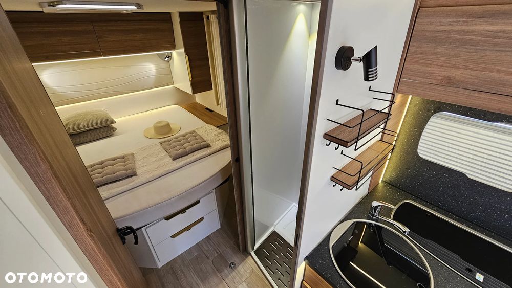 PILOTE ESSENTIEL, model G740 C - 18