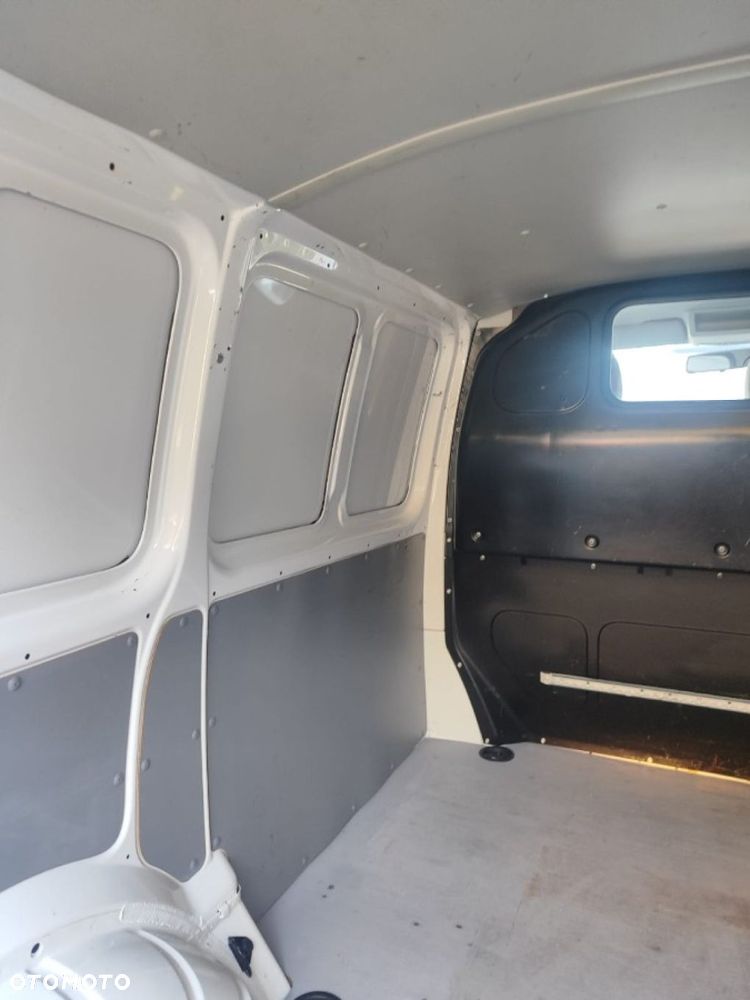 Volkswagen Transporter - 19