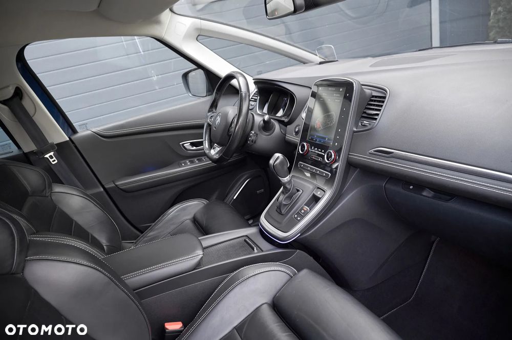 Renault Grand Scenic - 30