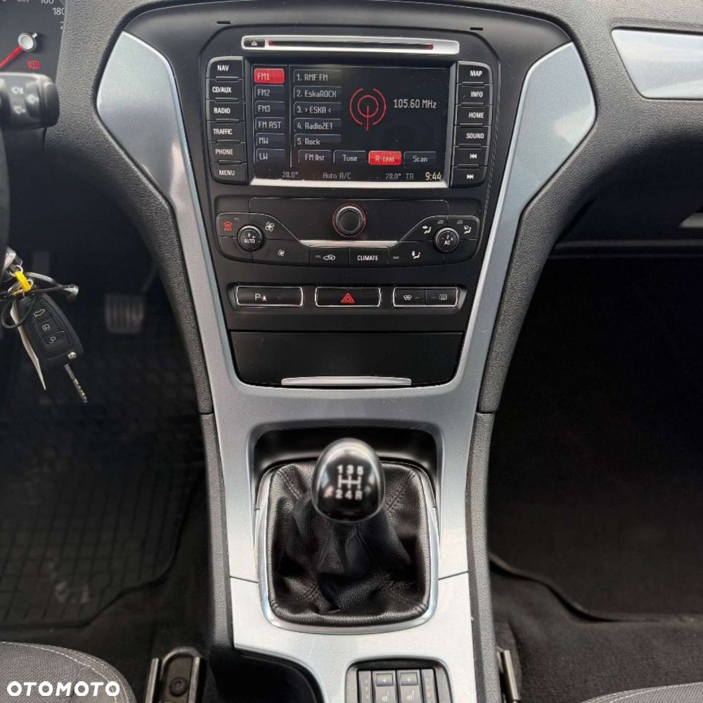 Ford Mondeo - 22