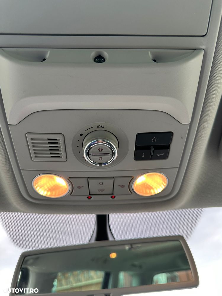 Volkswagen Sharan 2.0 TDI DSG BlueMotion Technology Highline - 11