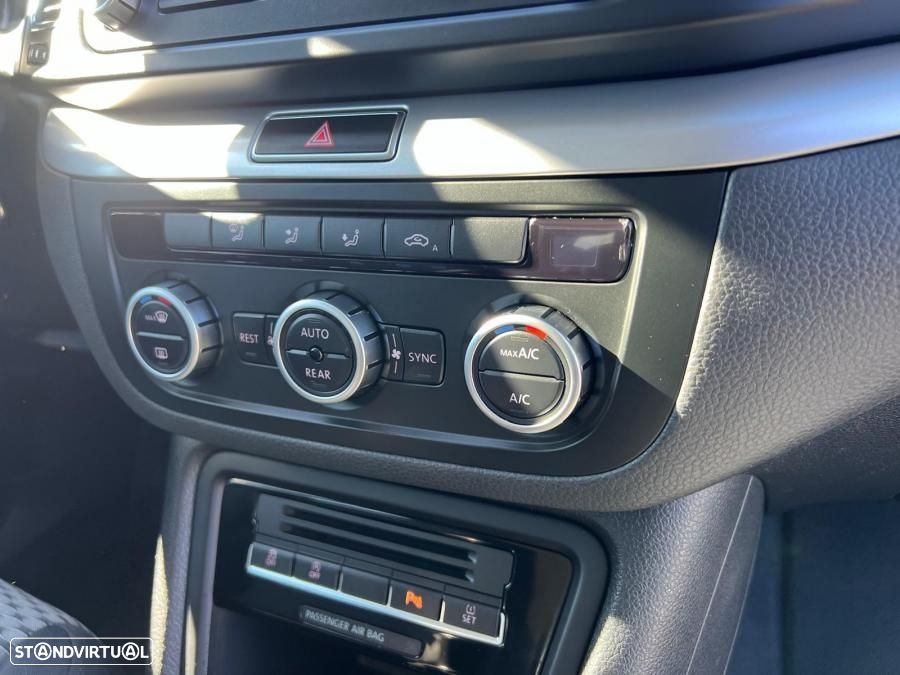 VW Sharan 2.0 TDI Confortline - 7