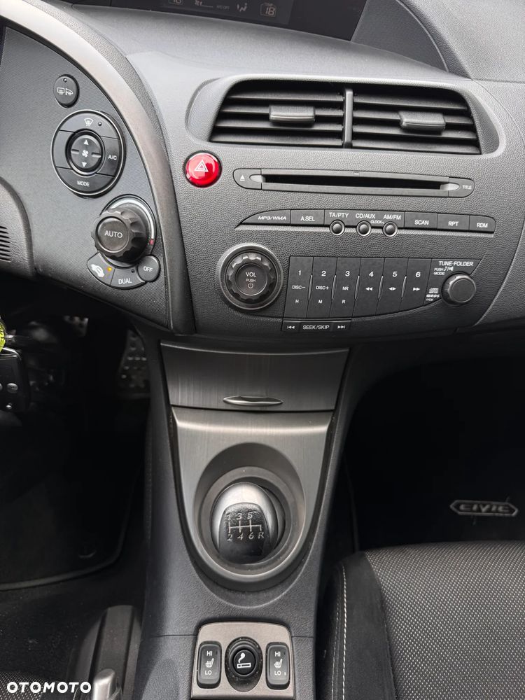 Honda Civic 1.8 TypeS + - 11
