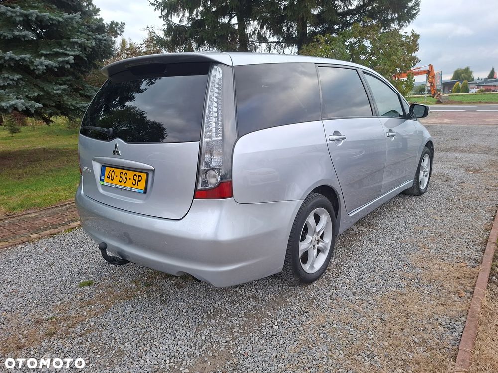 Mitsubishi Grandis 2.4 Intense - 3