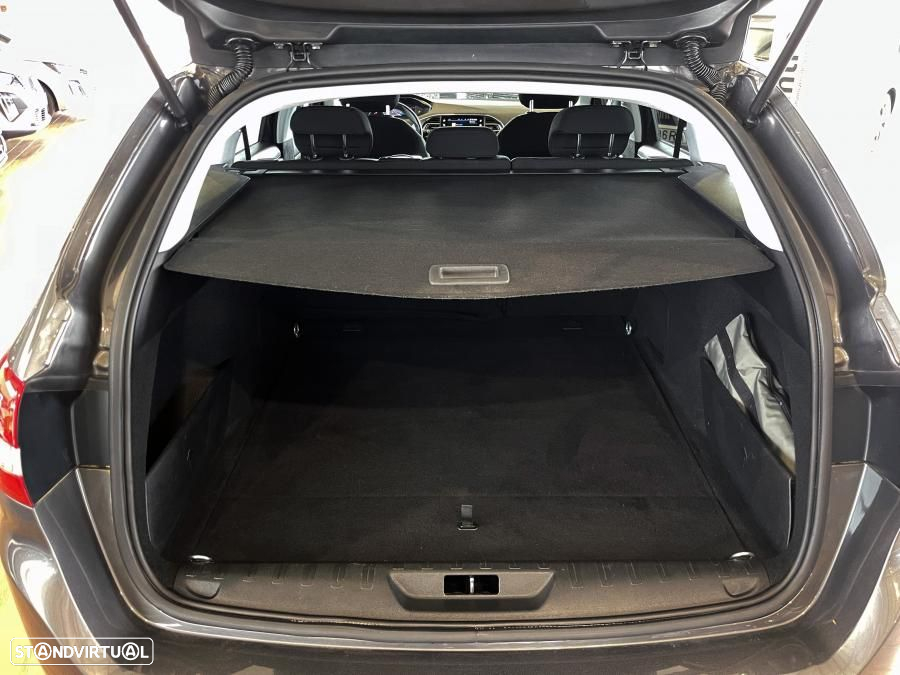 Peugeot 308 SW 1.5 BlueHDi Style - 29
