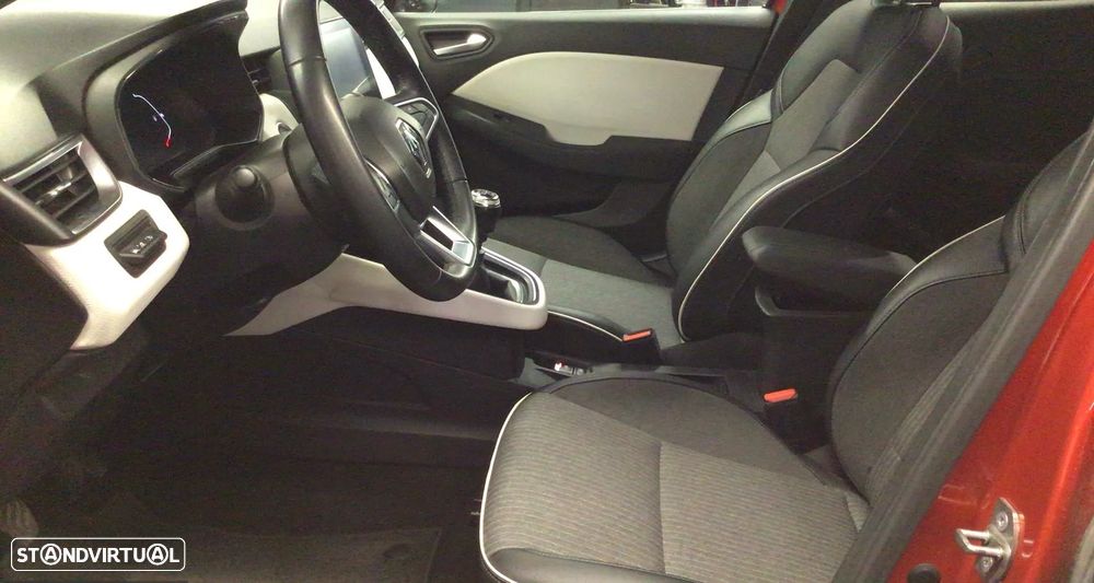 Renault Clio 1.0 TCe Techno - 6
