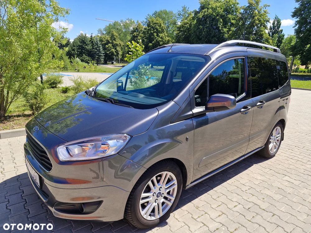 Ford Tourneo Courier 1.0 EcoBoost S&S Trend - 17