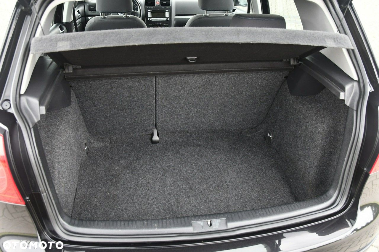 Volkswagen Golf - 17