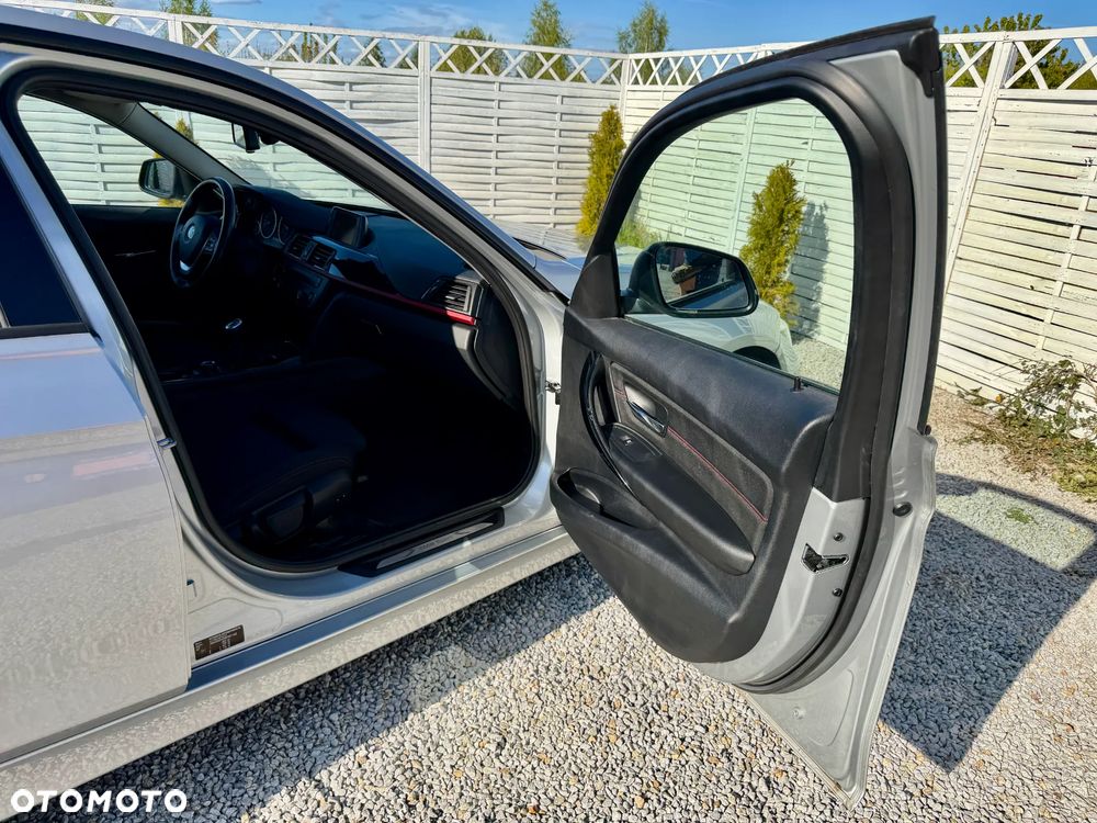 BMW Seria 3 316d Sport Line - 31