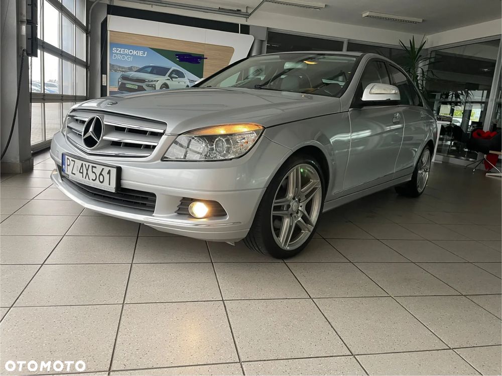 Mercedes-Benz Klasa C 300 4Matic 7G-TRONIC - 11