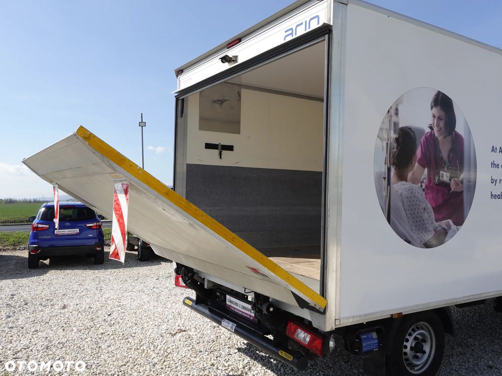 Ford Transit - Kontener z windą - 35