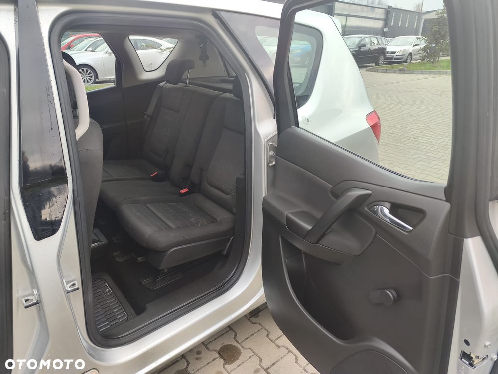 Opel Meriva - 10