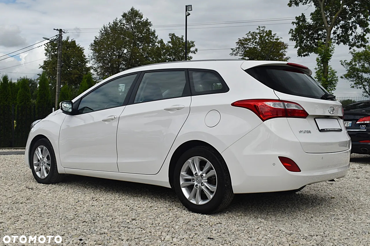 Hyundai i30 1.6 D Premium - 6