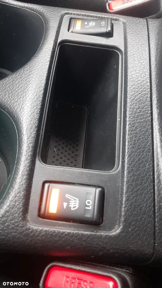 Nissan Rogue - 26