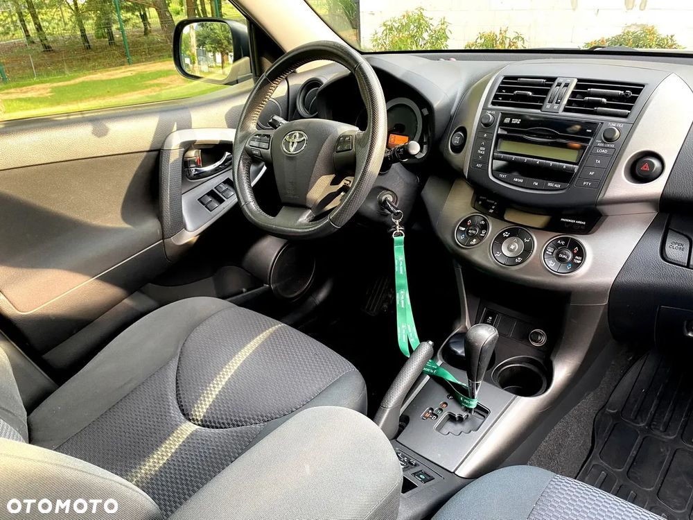 Toyota RAV4 2.2 D-CAT Premium - 31