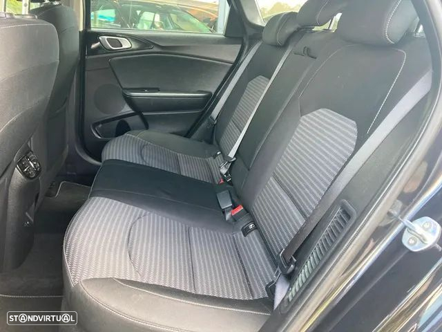 Kia Ceed SW 1.6 GDi PHEV Tech 6DCT - 28