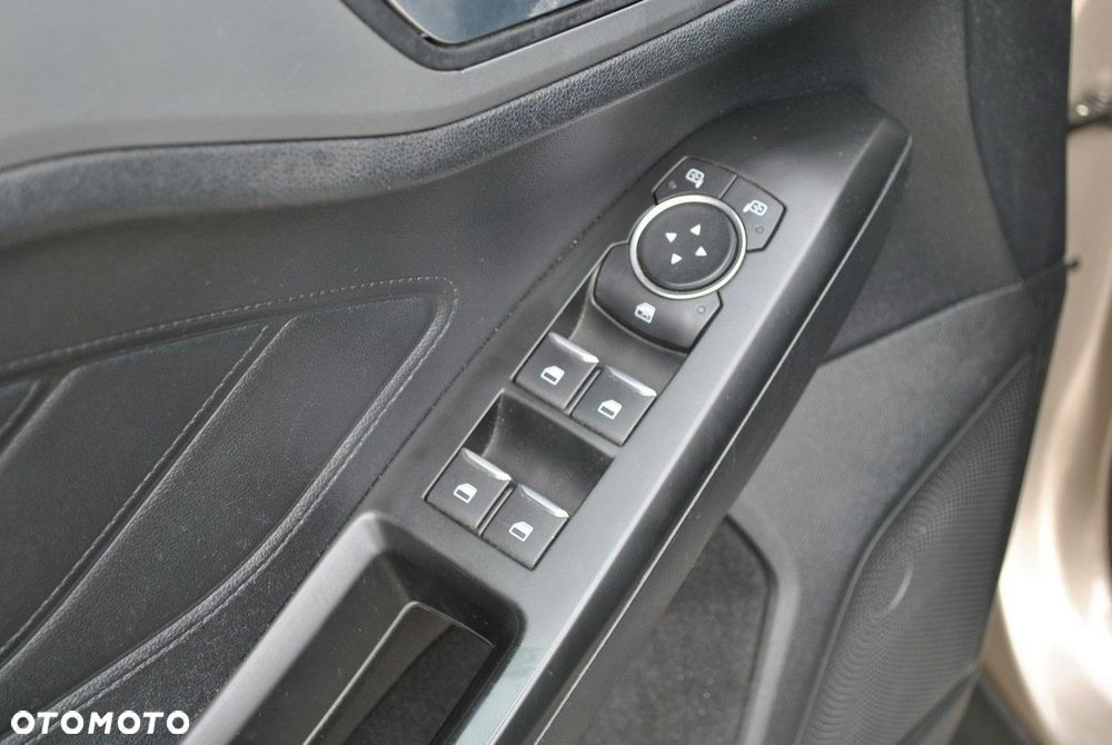 Ford Focus 1.0 EcoBoost Trend - 13