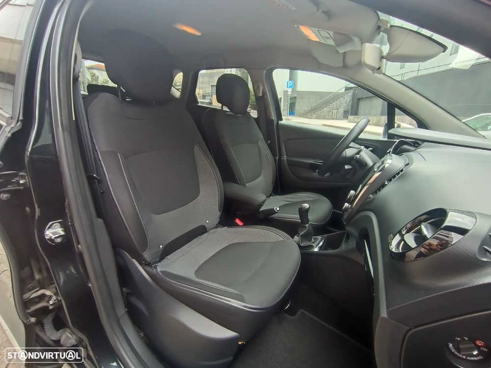 Renault Captur 1.5 dCi Exclusive - 19
