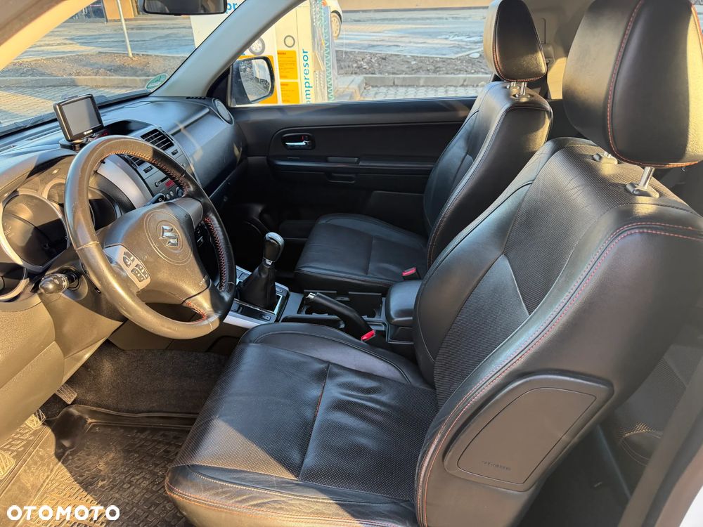 Suzuki Grand Vitara 1.6 De luxe - 13