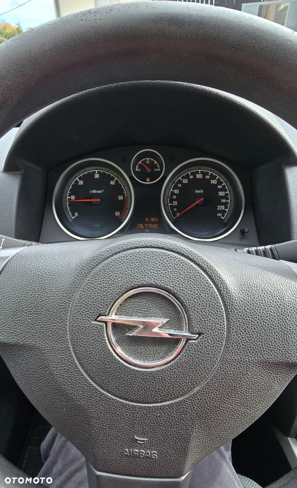 Opel Astra III 1.9 CDTI Enjoy - 4