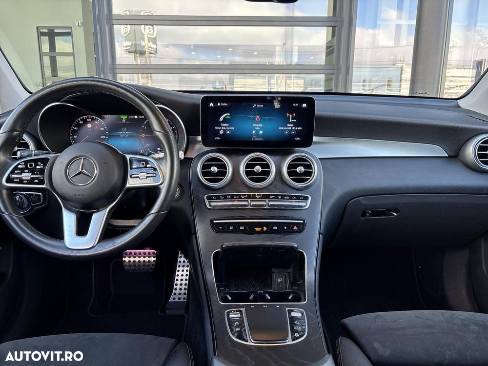 Mercedes-Benz GLC 300 de 4Matic 9G-TRONIC AMG Line - 12