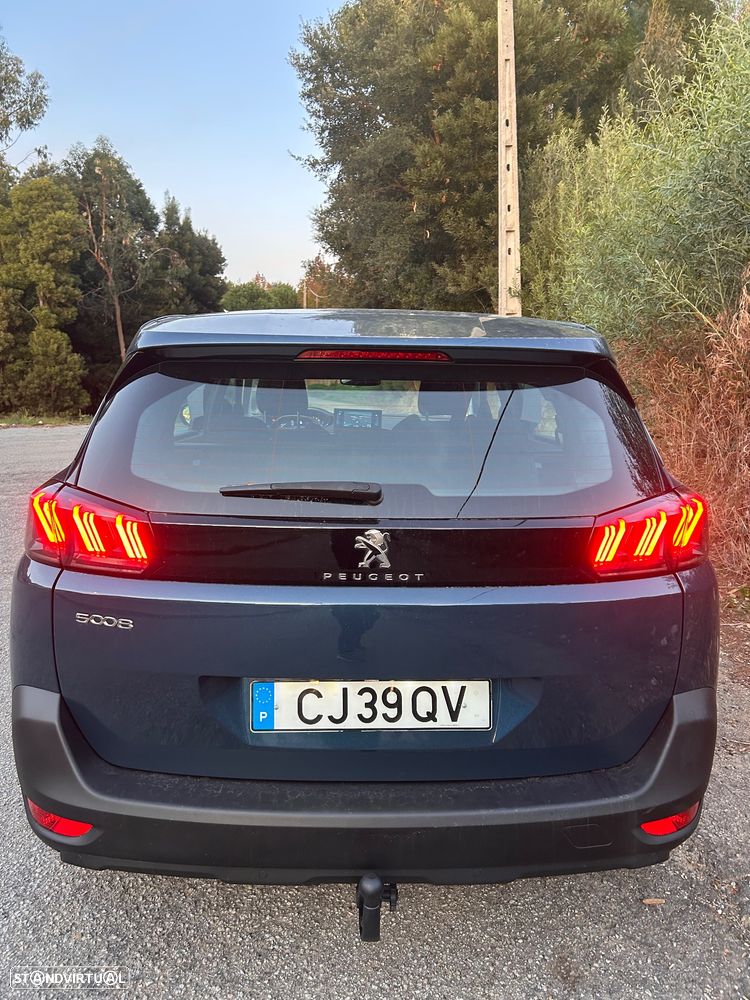 Peugeot 5008 - 10