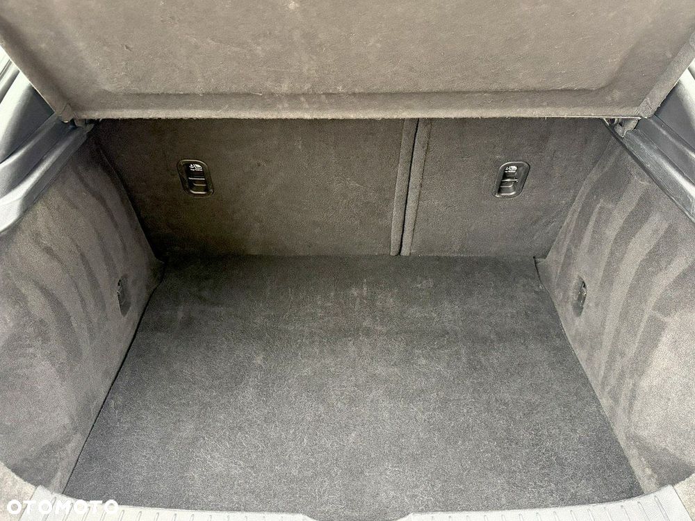 Mazda CX-30 e-SKYACTIV-G 2.0 M HYBRID 150 DRIVE SELECTION - 32