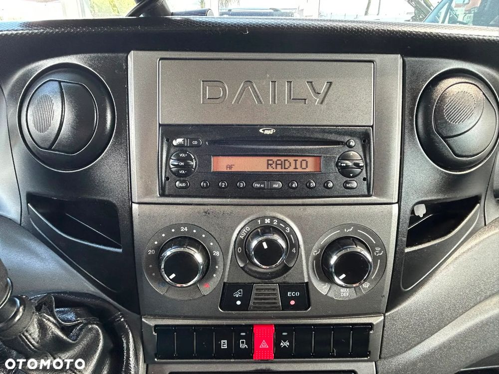 Iveco Daily 40C15 35C15 3.0 HPI Kontener 8 palet + winda 750kg + drzwi boczne **KLIMA**Sprowadzony**2013R** - 13