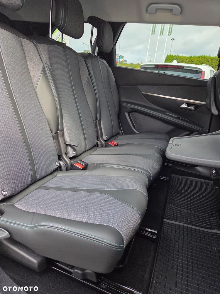 Peugeot 5008 1.2 PureTech Allure Pack S&S EAT8 - 17
