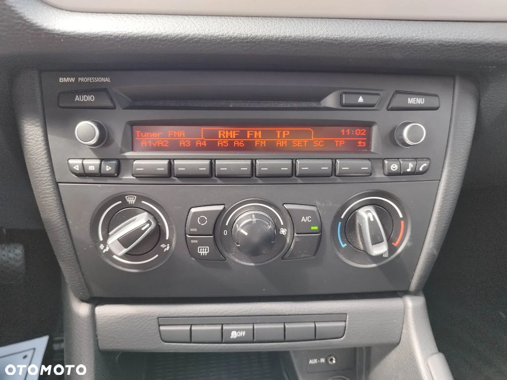 BMW X1 sDrive18i - 15