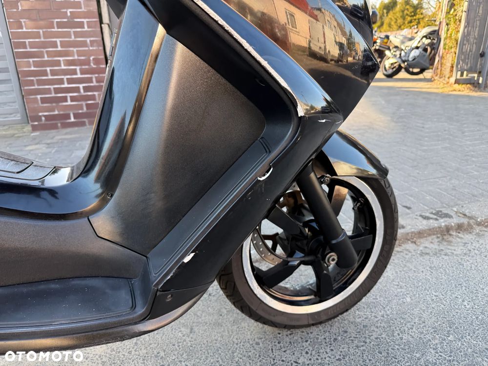 Peugeot Satelis - 18