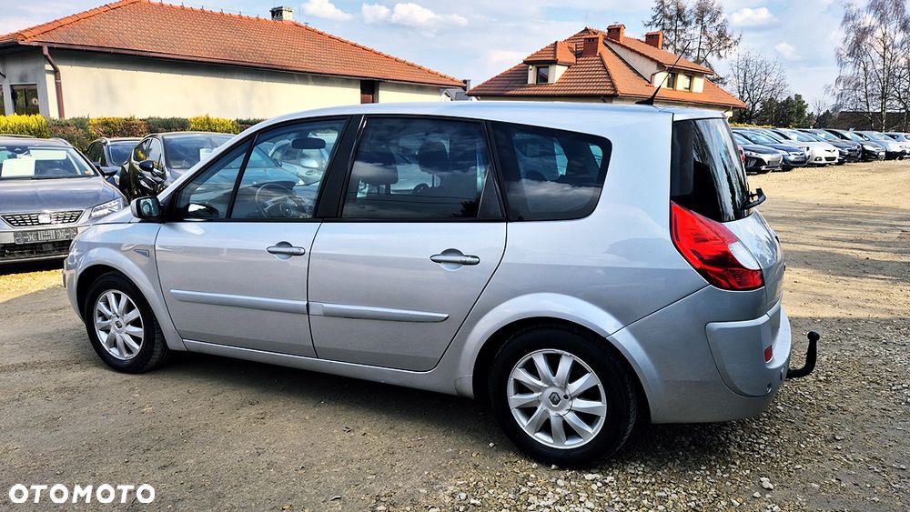 Renault Grand Scenic 2.0 16V Privilege - 21