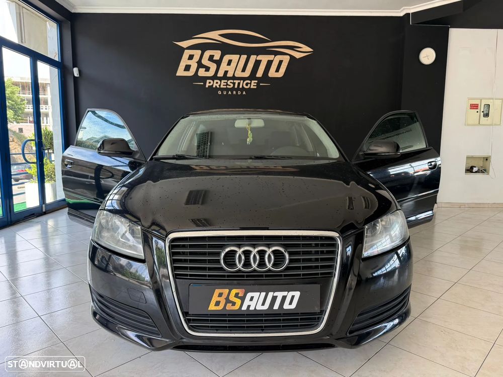 Audi A3 1.6 TDI DPF Ambiente - 2