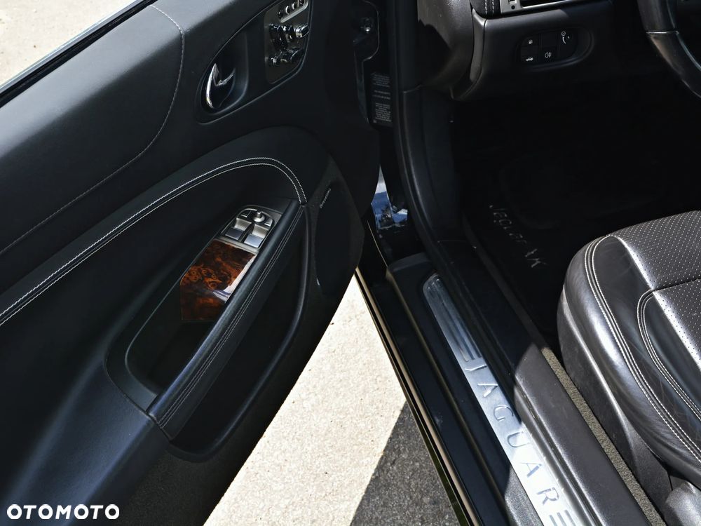 Jaguar XK 5.0 V8 Portfolio - 13