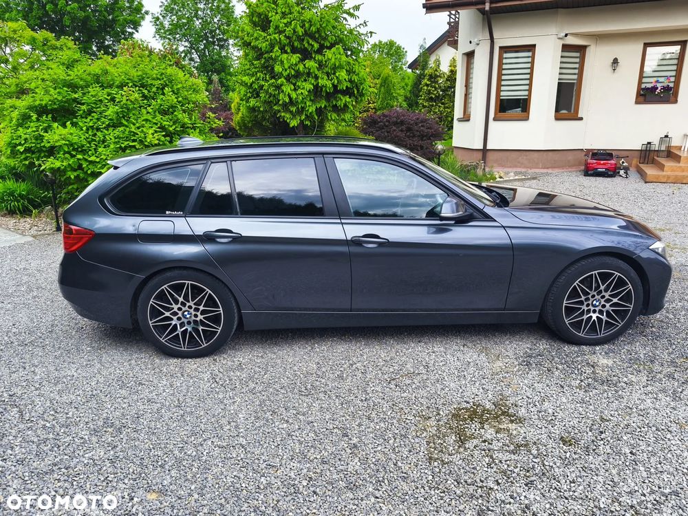 BMW Seria 3 318d DPF Edition Lifestyle - 4