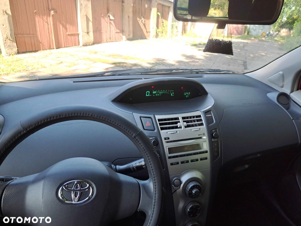 Toyota Yaris - 21